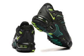 Air Max Plus Drift “Black Green Strike”